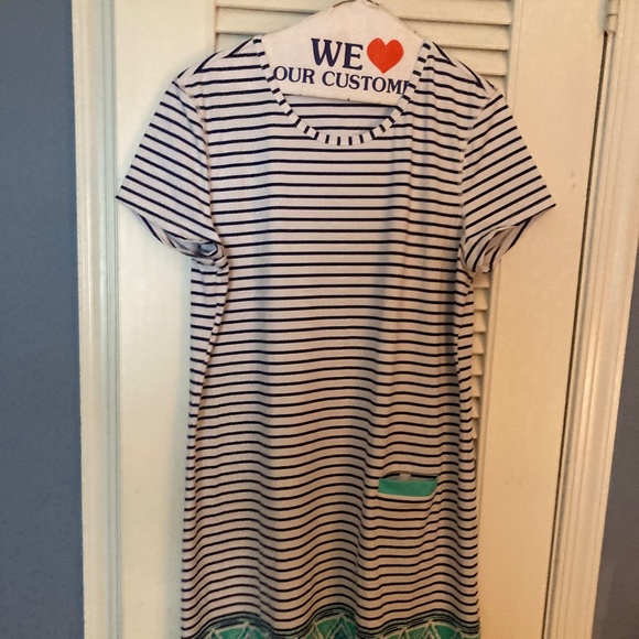 Beach dress - Picture 1 of 6